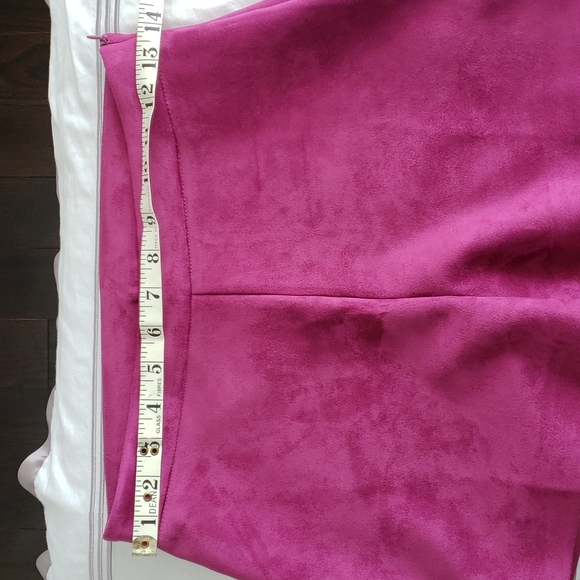 Zara Faux Suede Shorts - Picture 4 of 5